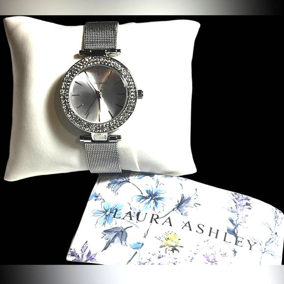 NEW Laura Ashley WATCH Ladies Silver TBar Crystal Bezel Mesh Band Buckle Strap - Picture 7 of 8